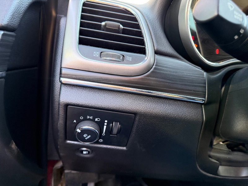 Used 2020 Jeep Grand Cherokee Limited image 8