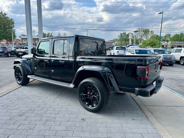 Used 2023 Jeep Gladiator Overland AWD/4WD image 5