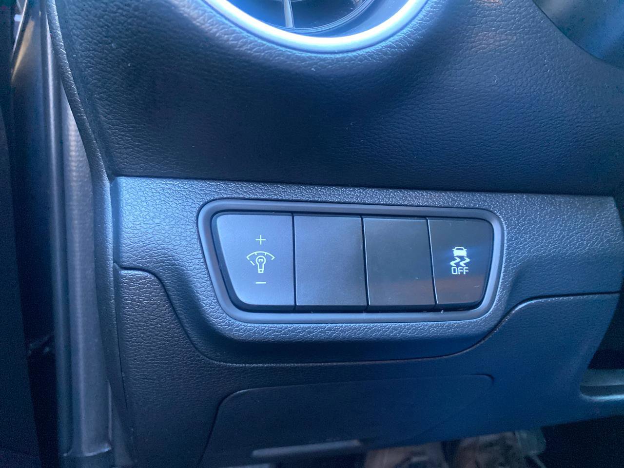 Used 2023 Kia Forte LX image 18