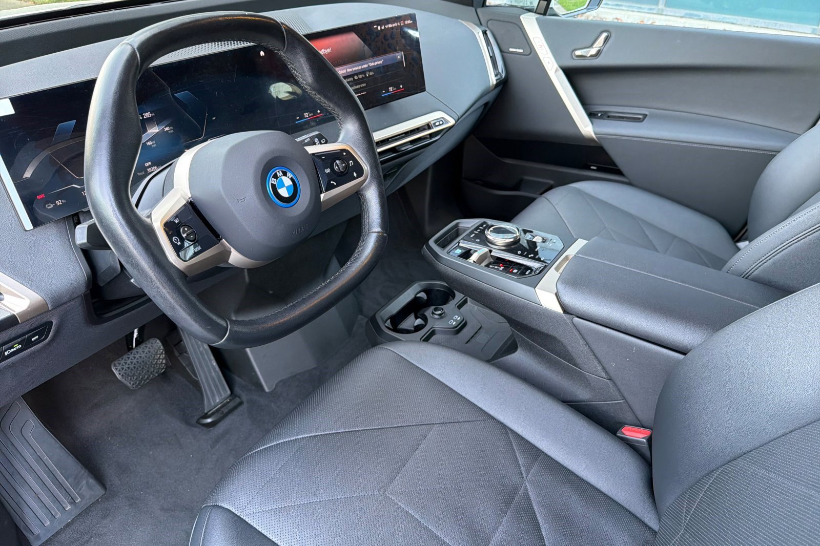 Certified 2022 BMW iX xDrive50 w/ Sport Package image 11