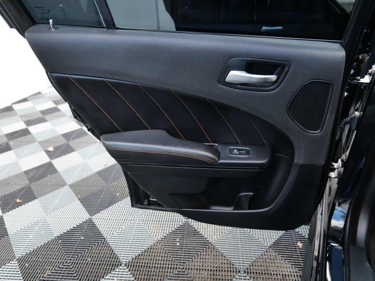 Used 2018 Dodge Charger R/T image 46