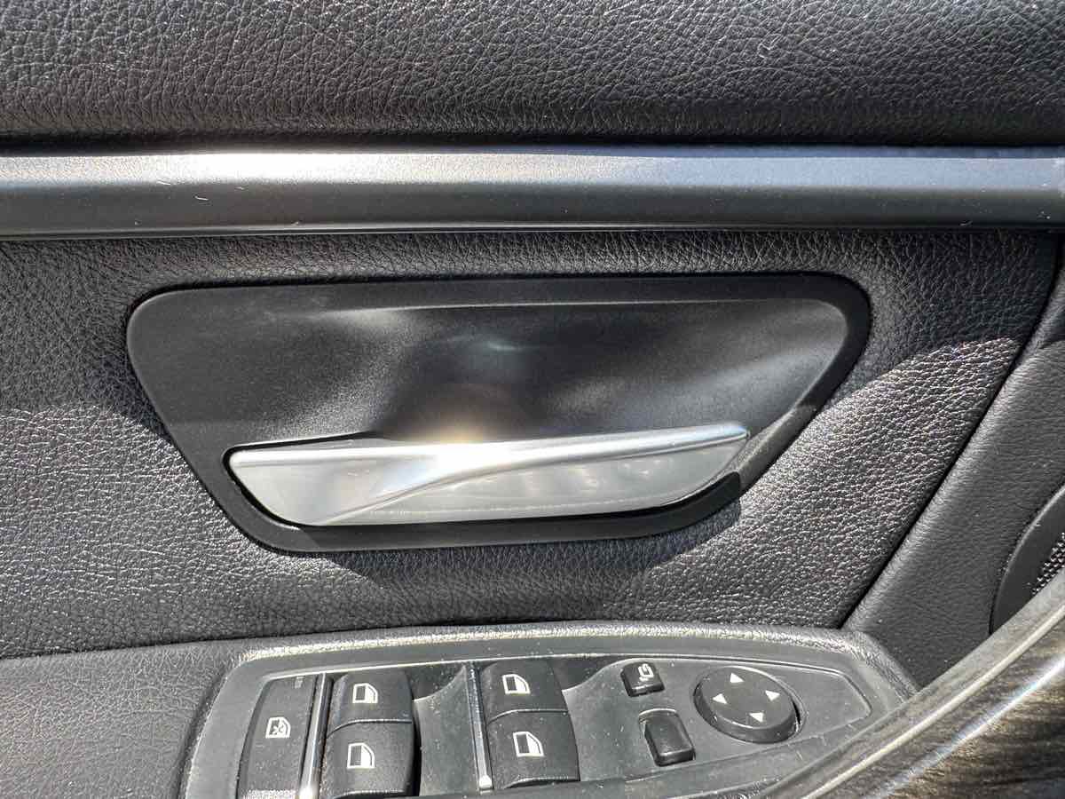 Used 2018 BMW 320i xDrive Sedan AWD/4WD image 28