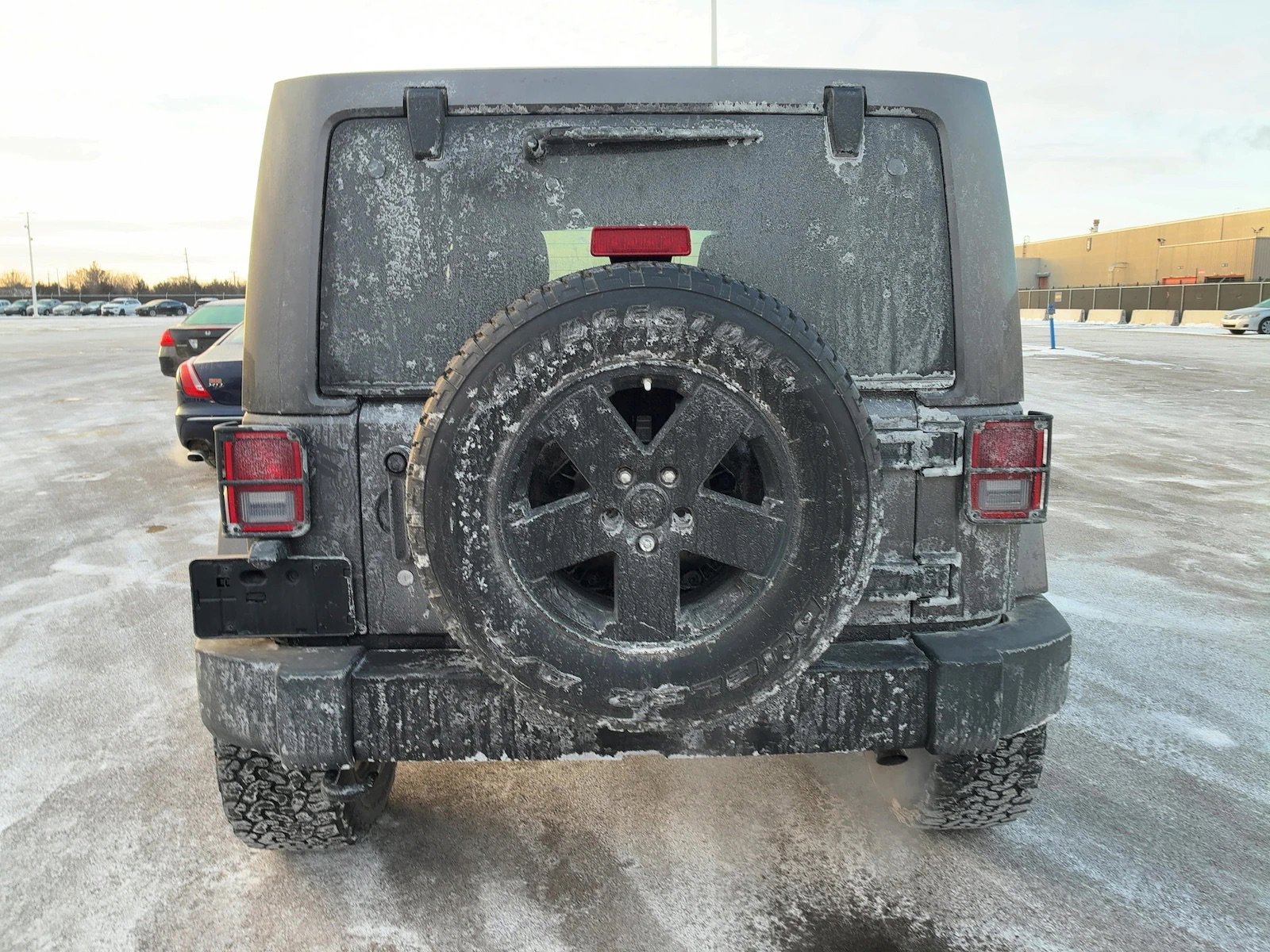 Used 2014 Jeep Wrangler Unlimited Sahara w/ Dual Top Group image 4