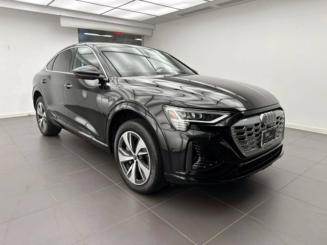 Certified 2024 Audi Q8 e-tron Premium Plus w/ Premium Plus Package AWD/4WD image 5