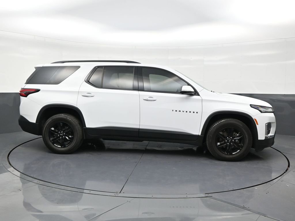 Used 2022 Chevrolet Traverse LT image 6