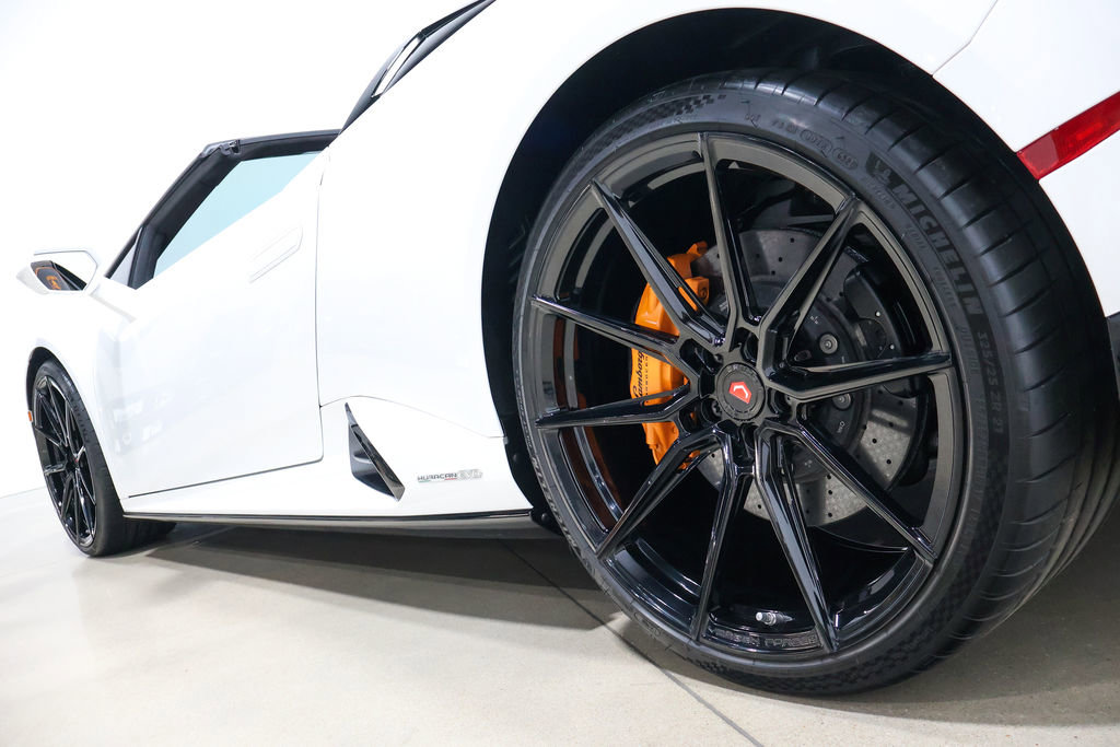 Used 2024 Lamborghini Huracan EVO image 35