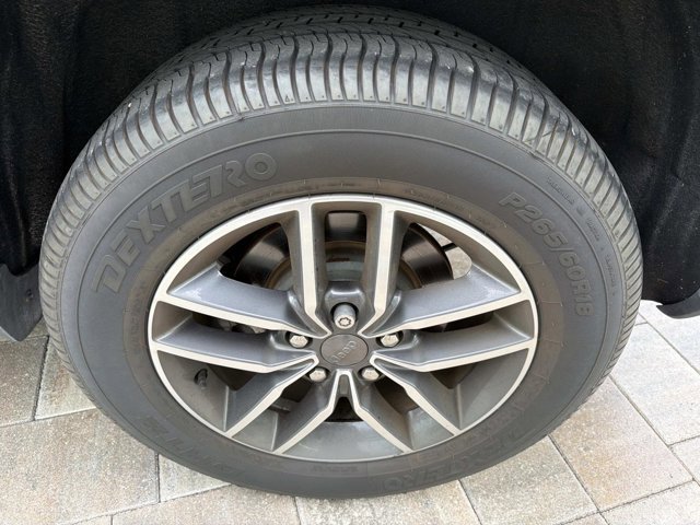 Used 2019 Jeep Grand Cherokee Limited AWD/4WD image 33
