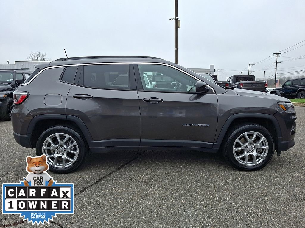 Used 2023 Jeep Compass Latitude image 7