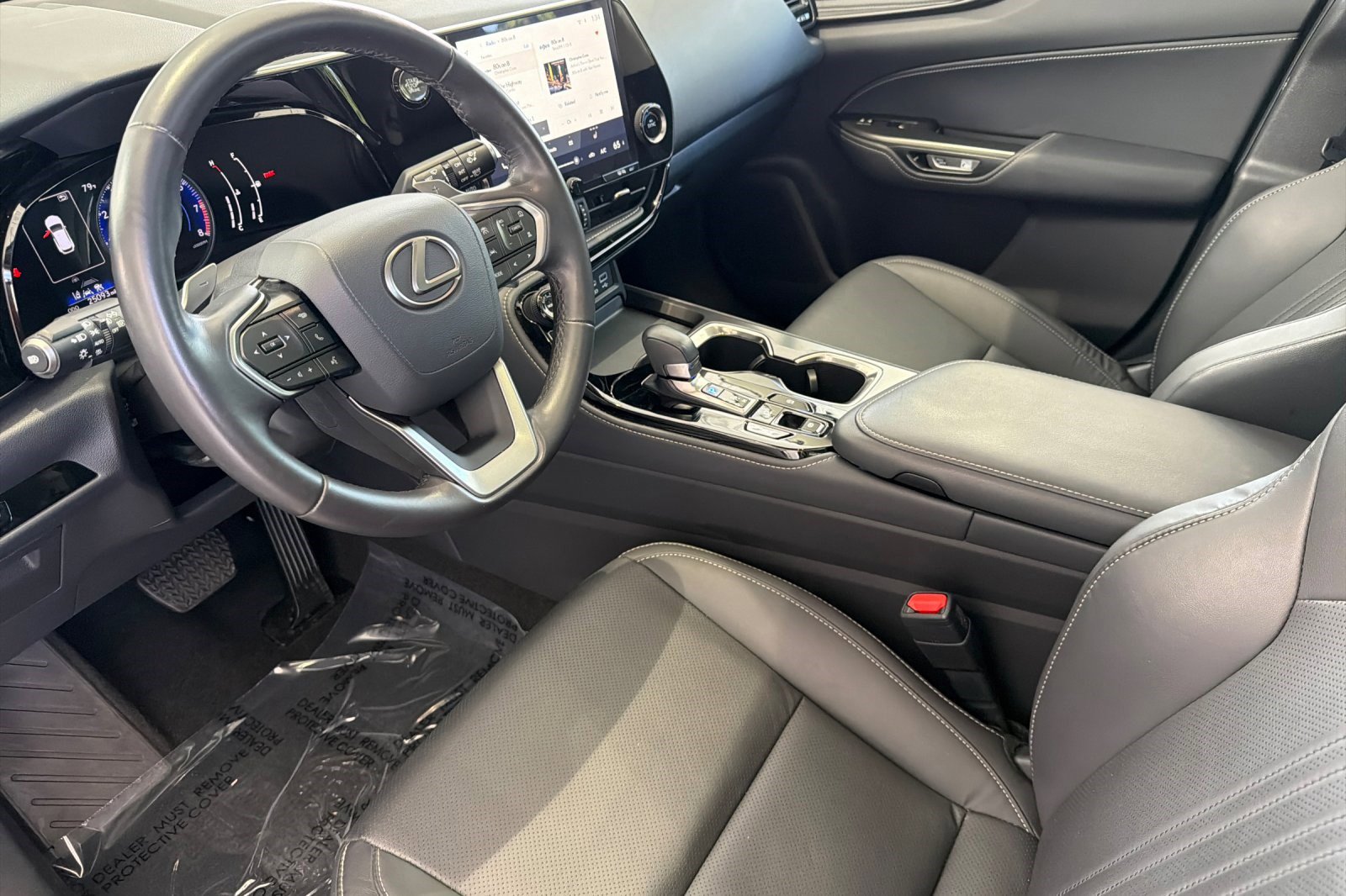 Used 2024 Lexus NX 250 FWD image 11