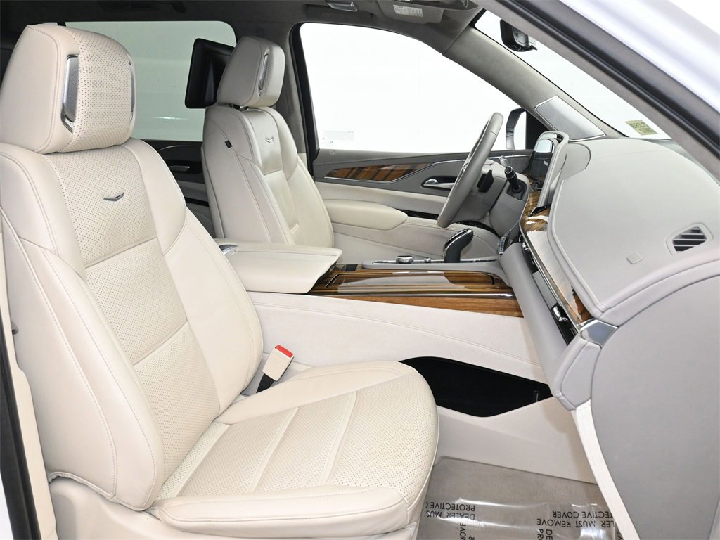 Used 2022 Cadillac Escalade ESV Premium Luxury Platinum image 18