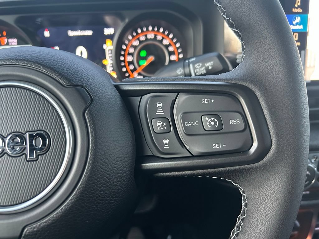 New 2026 Jeep Gladiator Sport AWD/4WD image 16