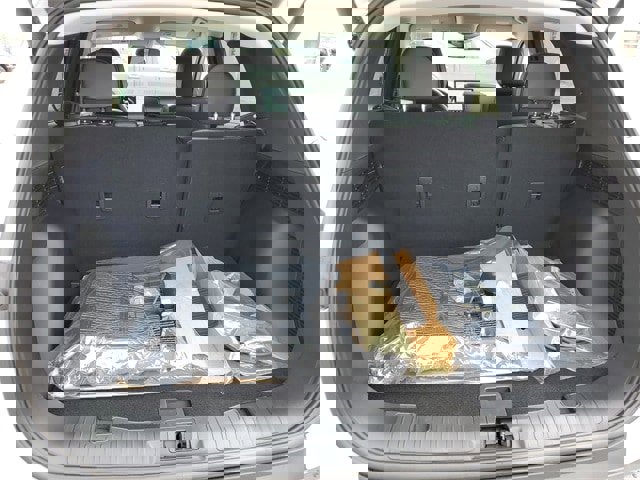 New 2025 Ford Escape SE w/ Class II Trailer Tow Package image 7