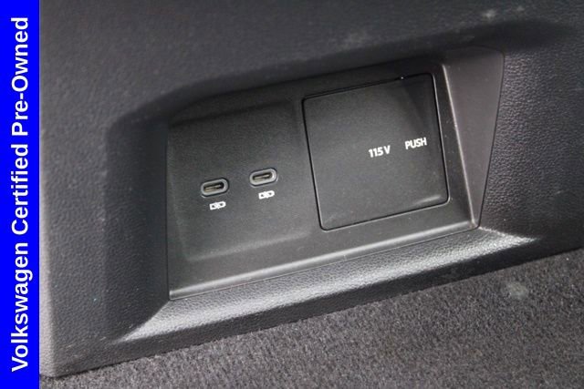 Used 2022 Volkswagen Atlas Cross Sport SEL R-Line image 28