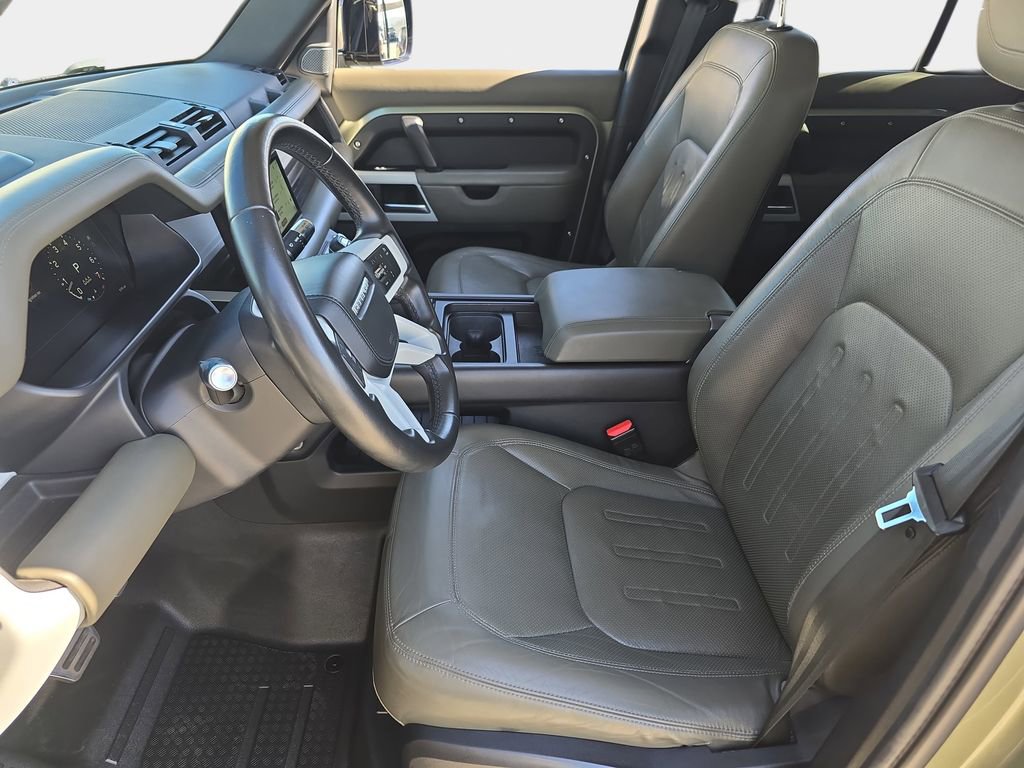 Certified 2020 Land Rover Defender 110 HSE AWD/4WD image 18