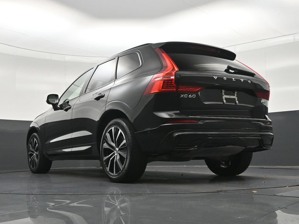 Used 2024 Volvo XC60 B5 Plus w/ Protection Package Premier AWD/4WD image 27