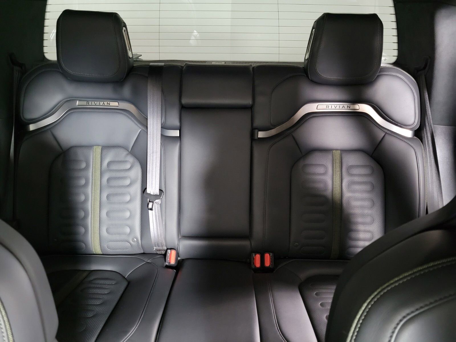 Used 2023 Rivian R1T Adventure image 24