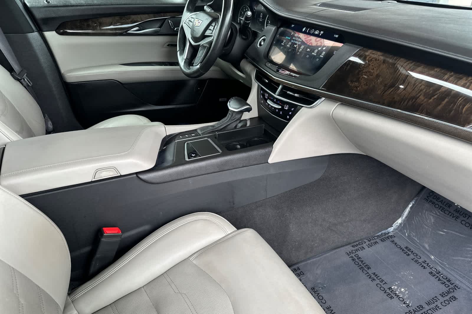 Used 2017 Cadillac CT6 Luxury RWD image 16