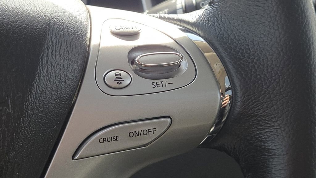 Used 2018 Nissan Murano SL w/ Moonroof Package image 14