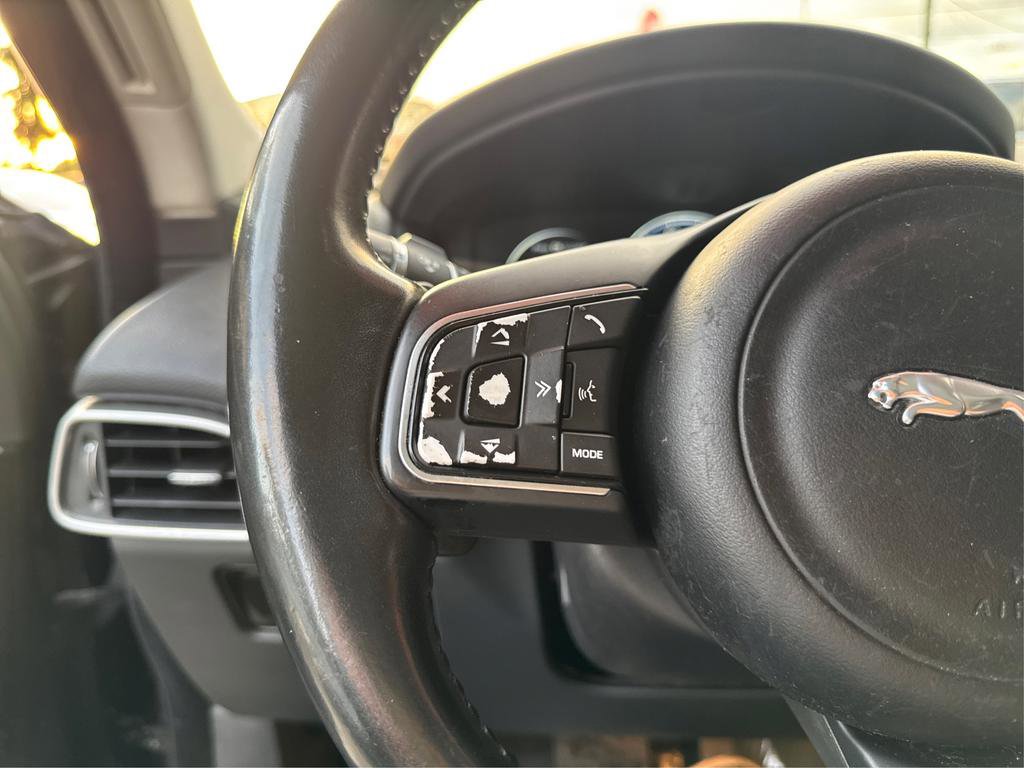 Used 2017 Jaguar F-PACE Prestige AWD/4WD image 25