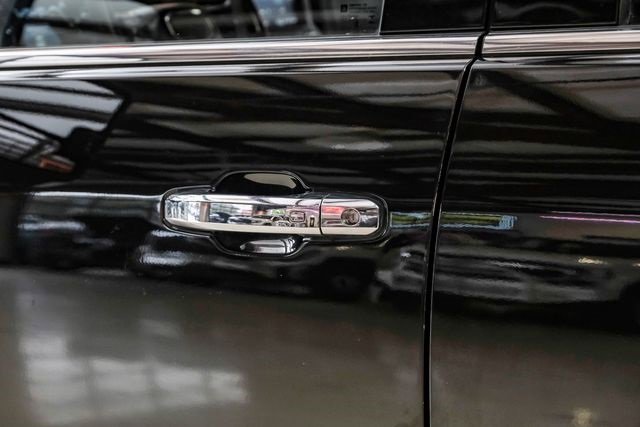 Used 2022 GMC Sierra 3500 Denali w/ Denali Black Diamond Edition image 36