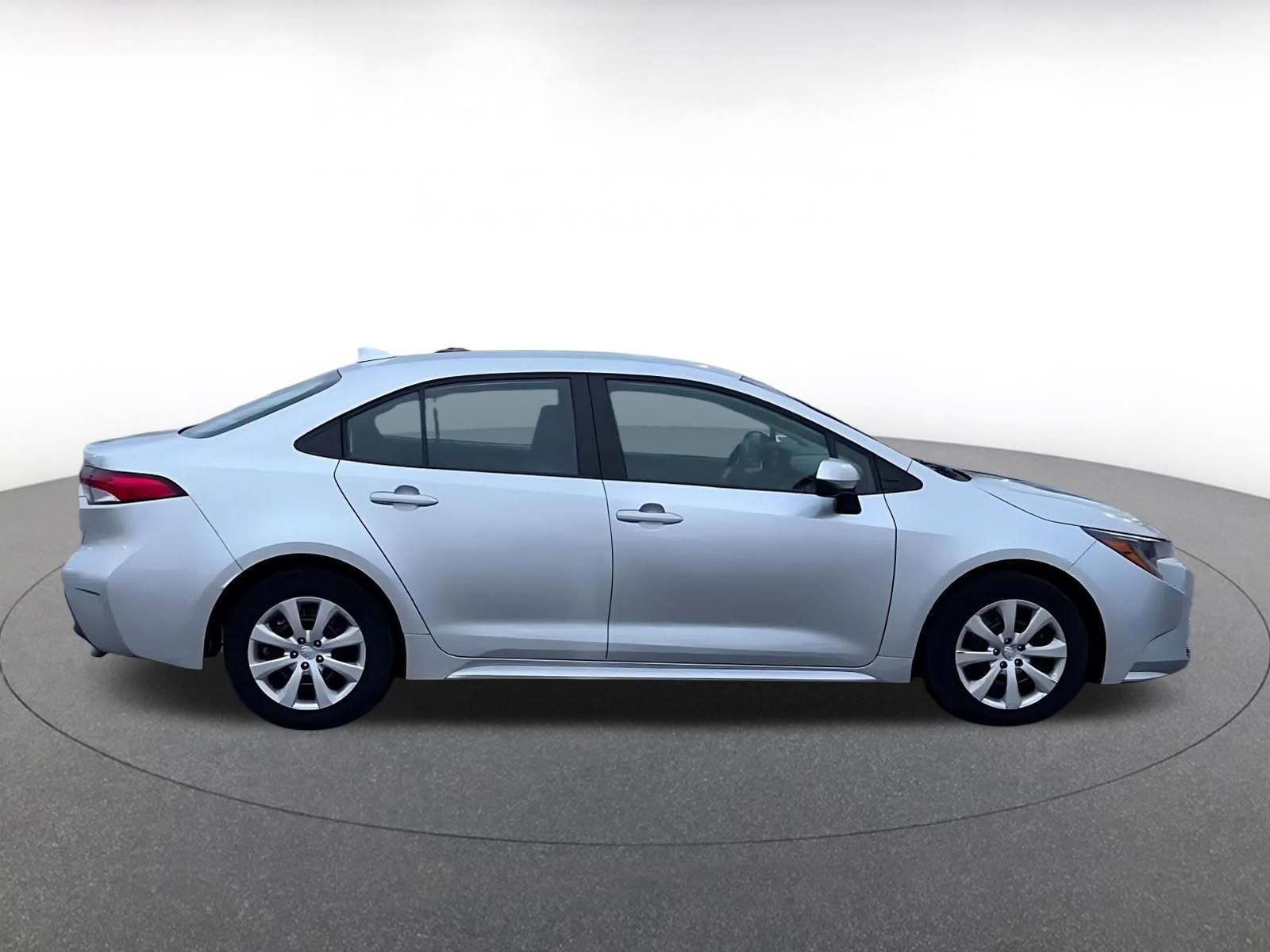 Used 2025 Toyota Corolla LE image 15