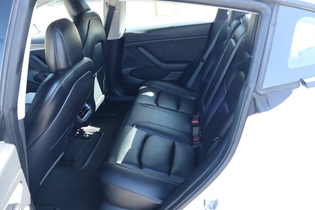 Used 2022 Tesla Model 3 Long Range AWD/4WD image 31
