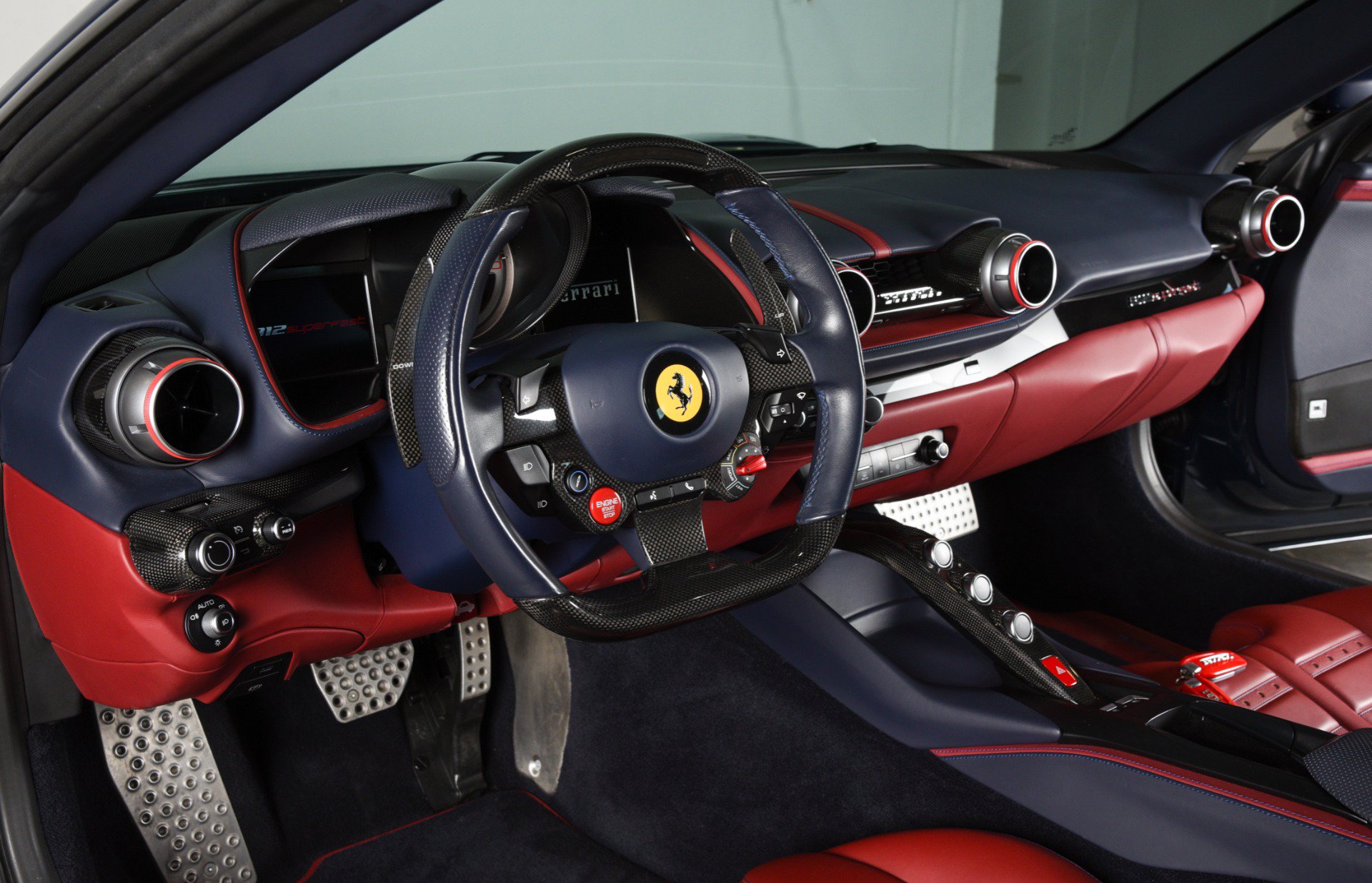 Used 2020 Ferrari 812 Superfast RWD image 26