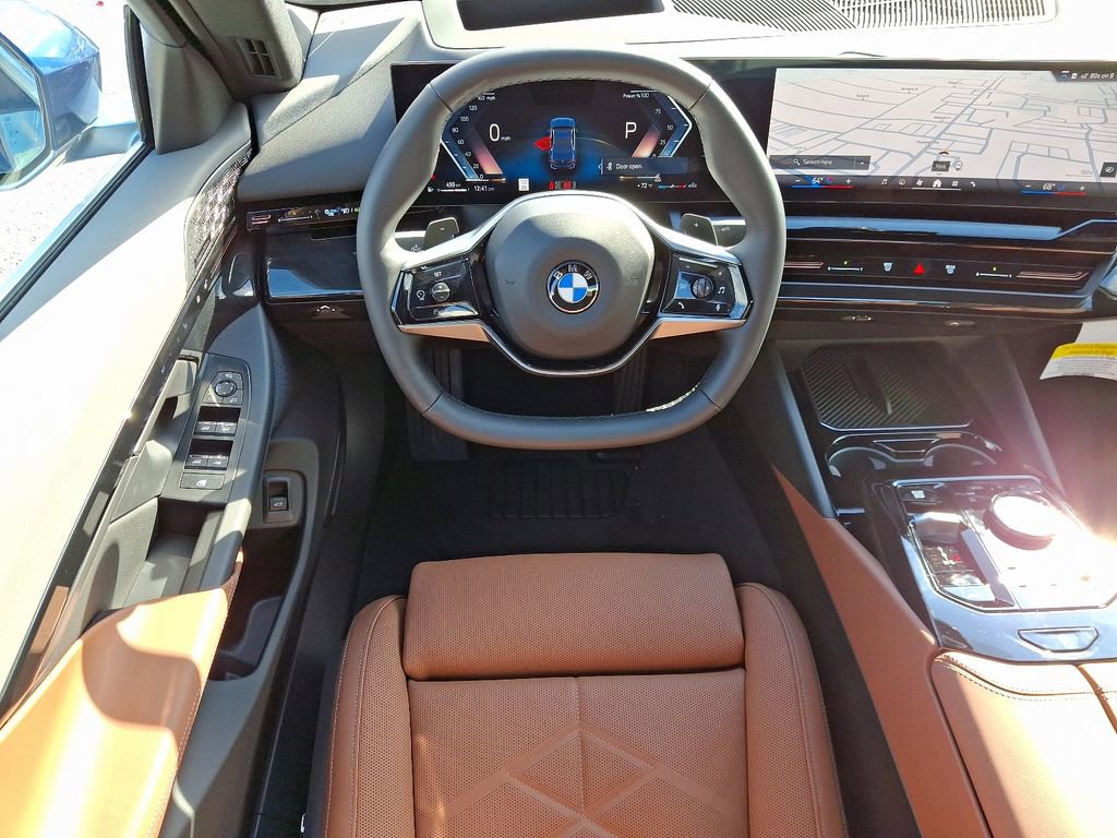 Used 2025 BMW 530i xDrive w/ Premium Package image 2
