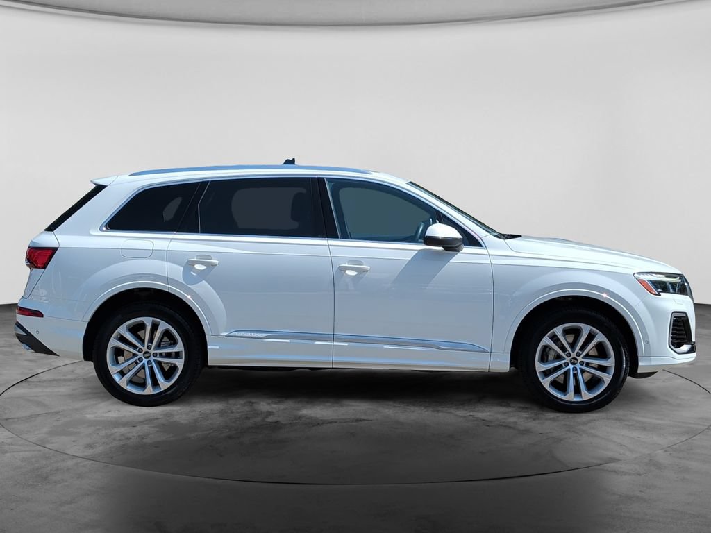 Used 2025 Audi Q7 3.0T Premium Plus AWD/4WD image 8