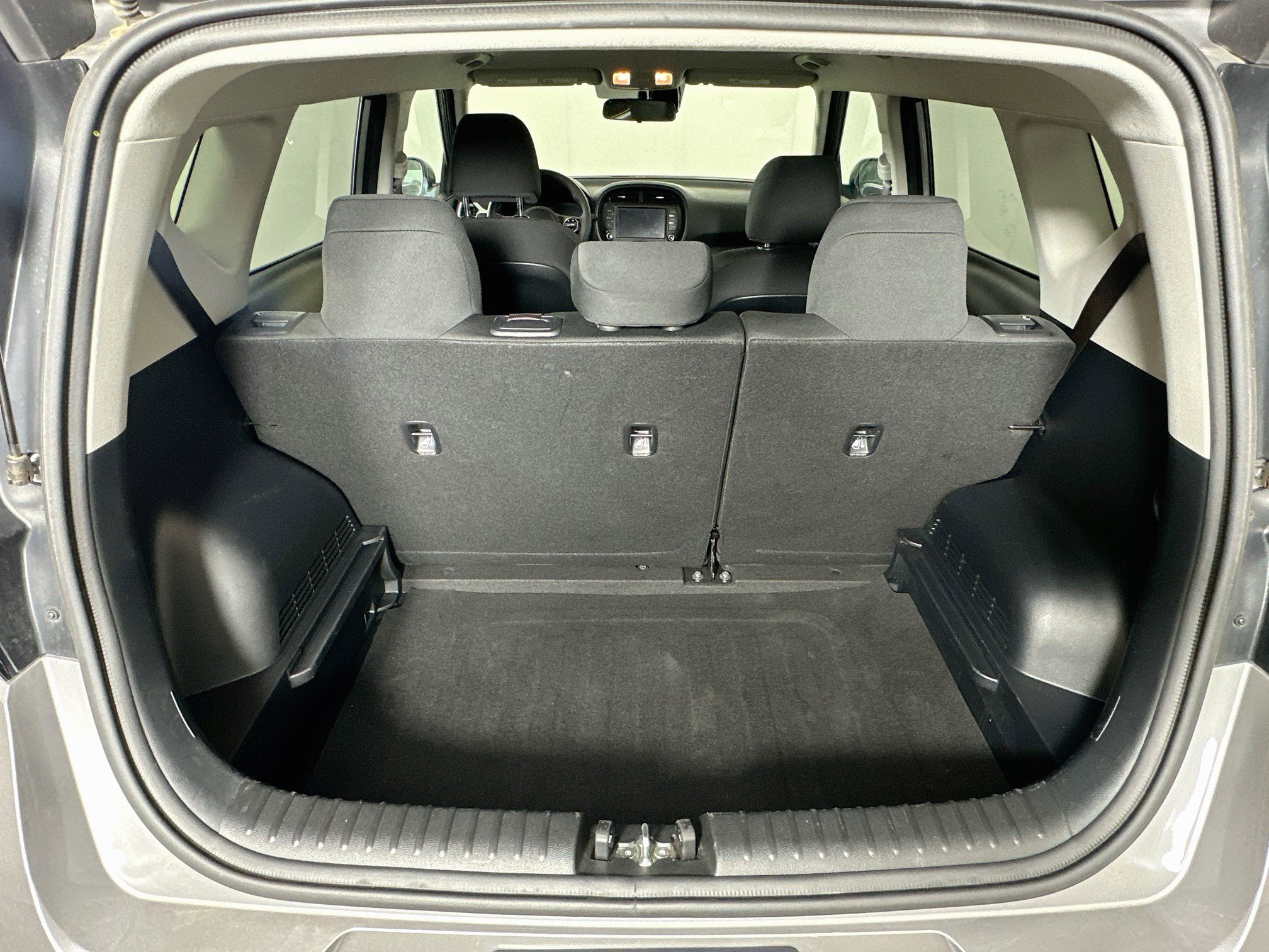 Used 2025 Kia Soul LX w/ LX Technology Package FWD image 27