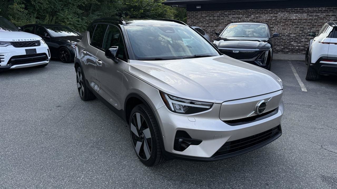 Used 2023 Volvo XC40 Recharge Ultimate AWD/4WD image 22