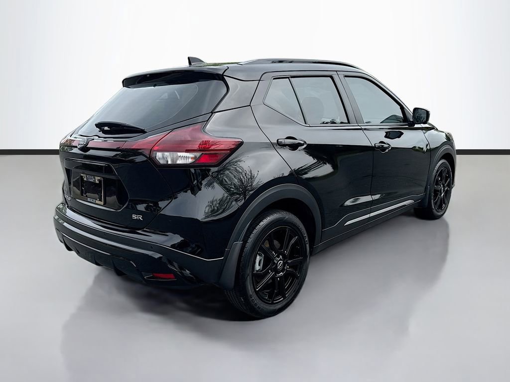 Used 2023 Nissan Kicks SR w/ SR Premium Package image 7