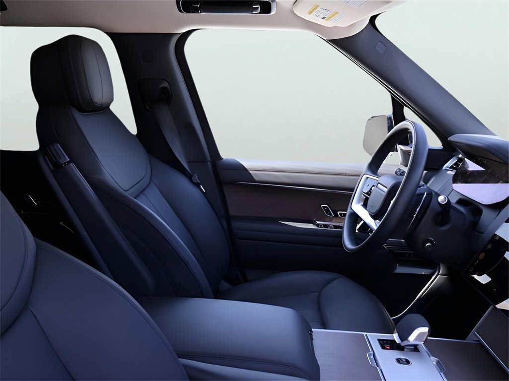 Used 2024 Land Rover Range Rover SE image 16