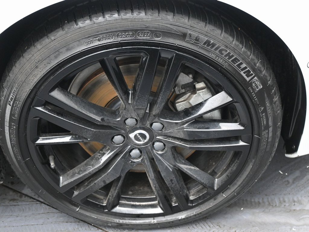 Used 2023 Volvo S60 T8 Ultimate image 36