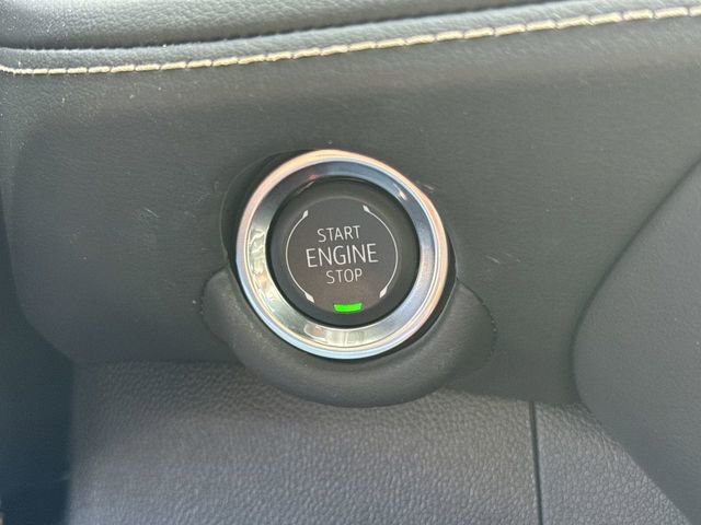 Used 2025 Chevrolet Suburban Premier image 18