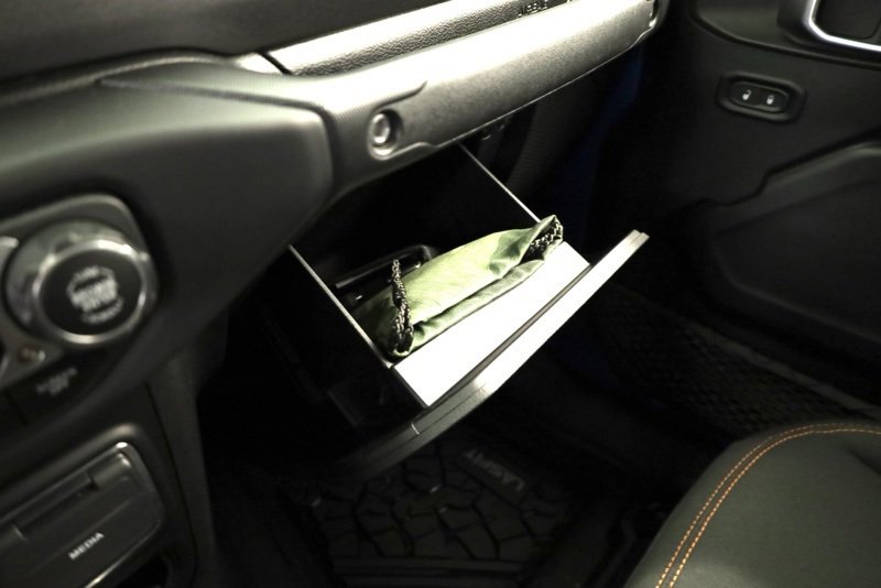 Used 2023 Jeep Gladiator Mojave w/ Cold Weather Group image 28