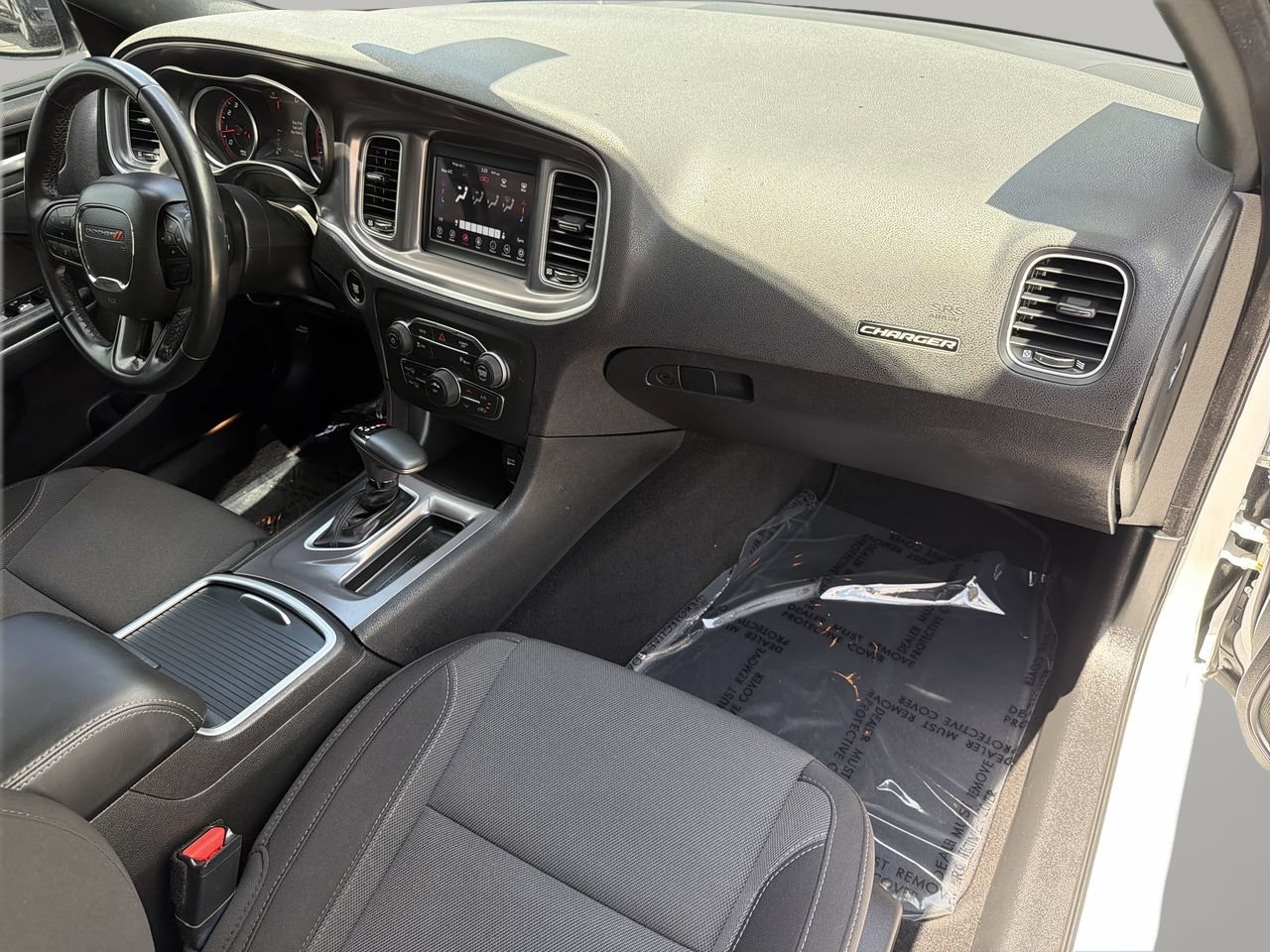 Used 2021 Dodge Charger SXT RWD image 11