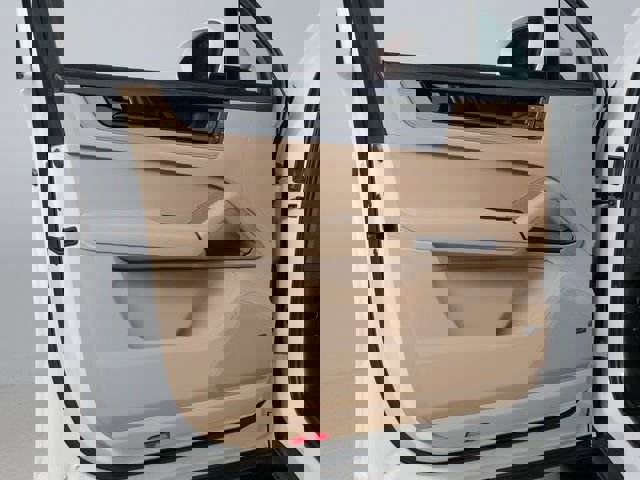 New 2025 Porsche Cayenne S image 24