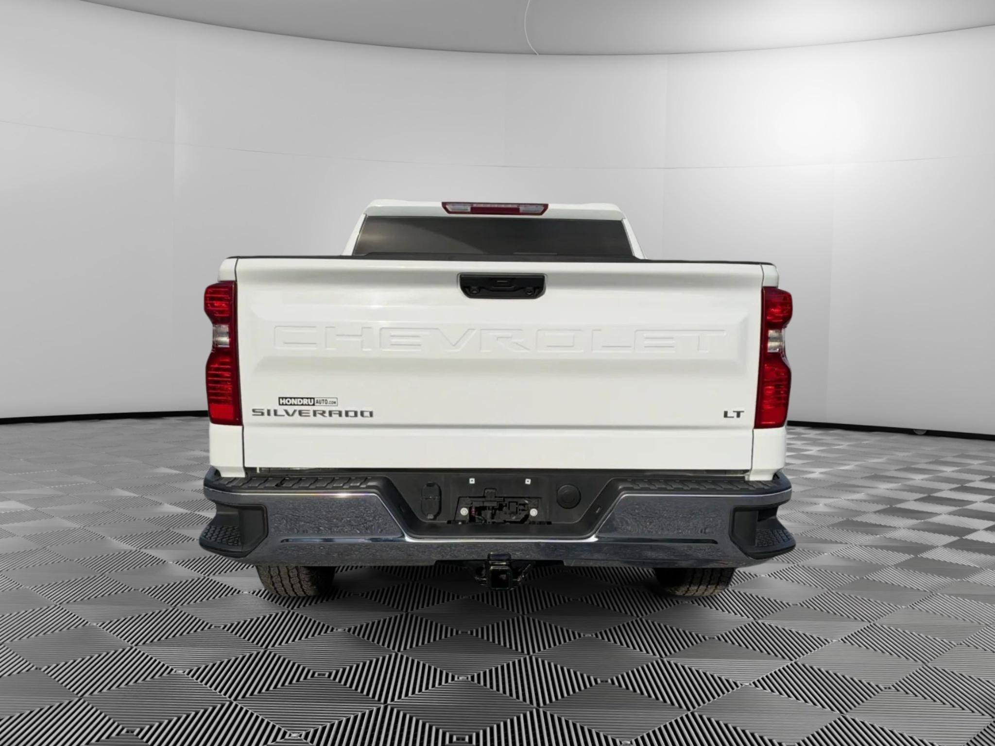 Used 2023 Chevrolet Silverado 1500 LT AWD/4WD image 8