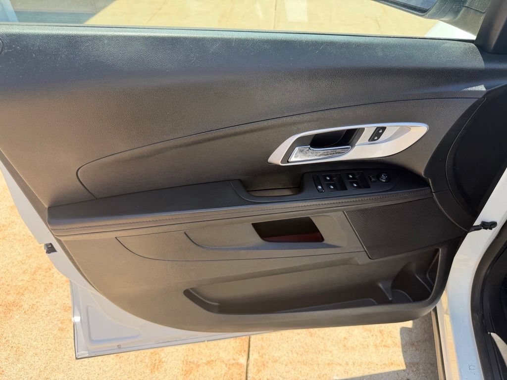 Used 2015 Chevrolet Equinox LS FWD image 13