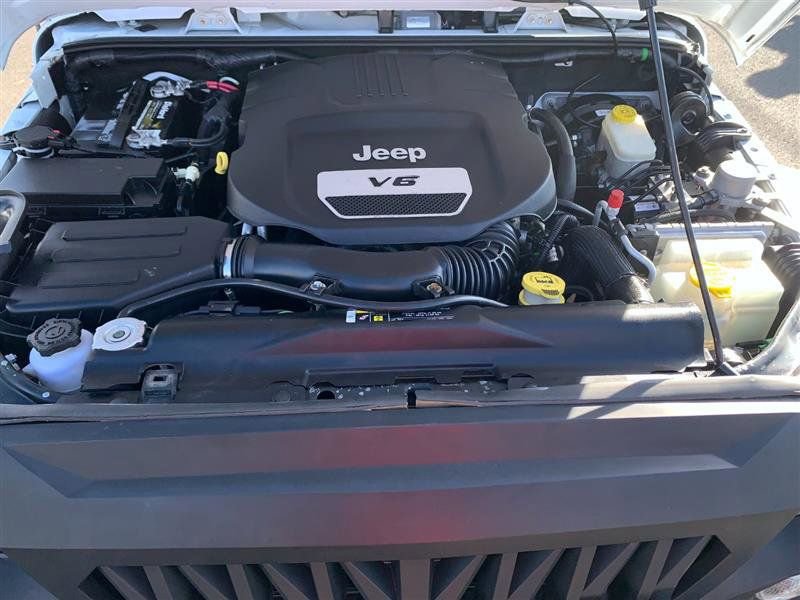 Used 2017 Jeep Wrangler Unlimited Sport w/ Connectivity Group image 34