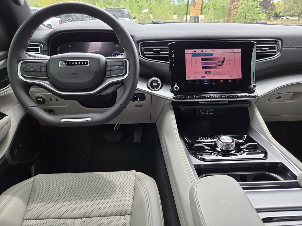 Used 2025 Jeep Wagoneer Series II AWD/4WD image 17
