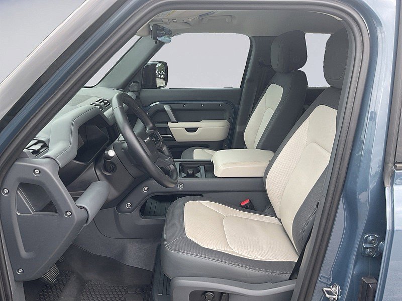 Used 2024 Land Rover Defender 110 X-Dynamic SE AWD/4WD image 6