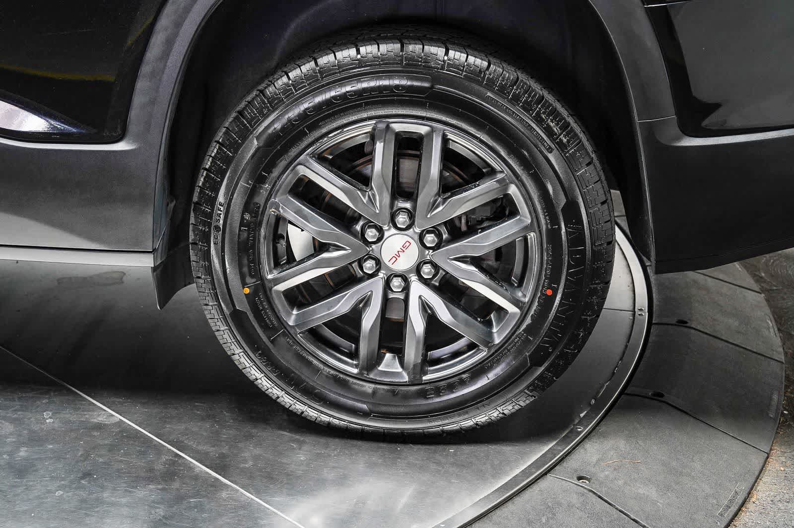 Used 2017 GMC Acadia SLT FWD image 10