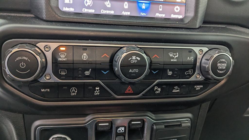 Used 2021 Jeep Wrangler Unlimited Sahara image 26