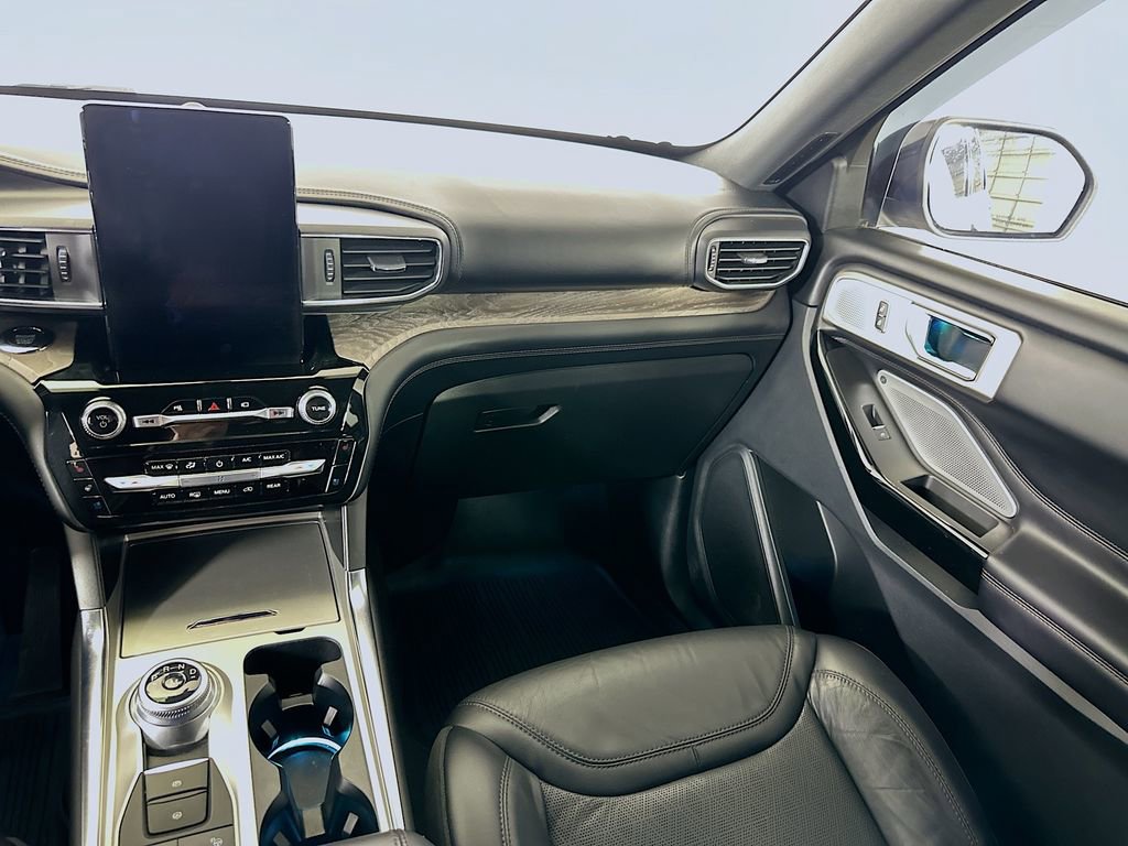 Used 2021 Ford Explorer Platinum w/ Equipment Group 601A image 19