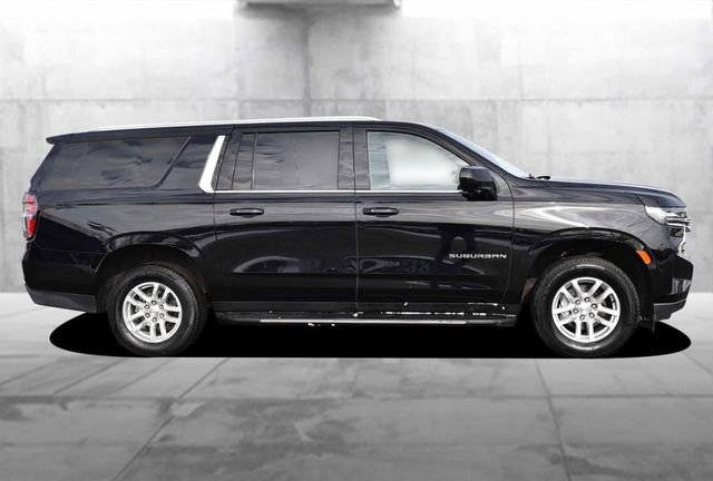 Used 2024 Chevrolet Suburban LT AWD/4WD image 5