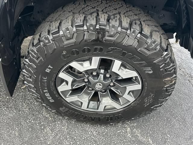 Used 2021 Toyota Tacoma TRD Off-Road AWD/4WD image 33