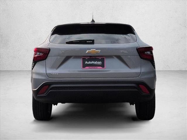 New 2026 Chevrolet Trax LS w/ LS Convenience Package FWD image 8