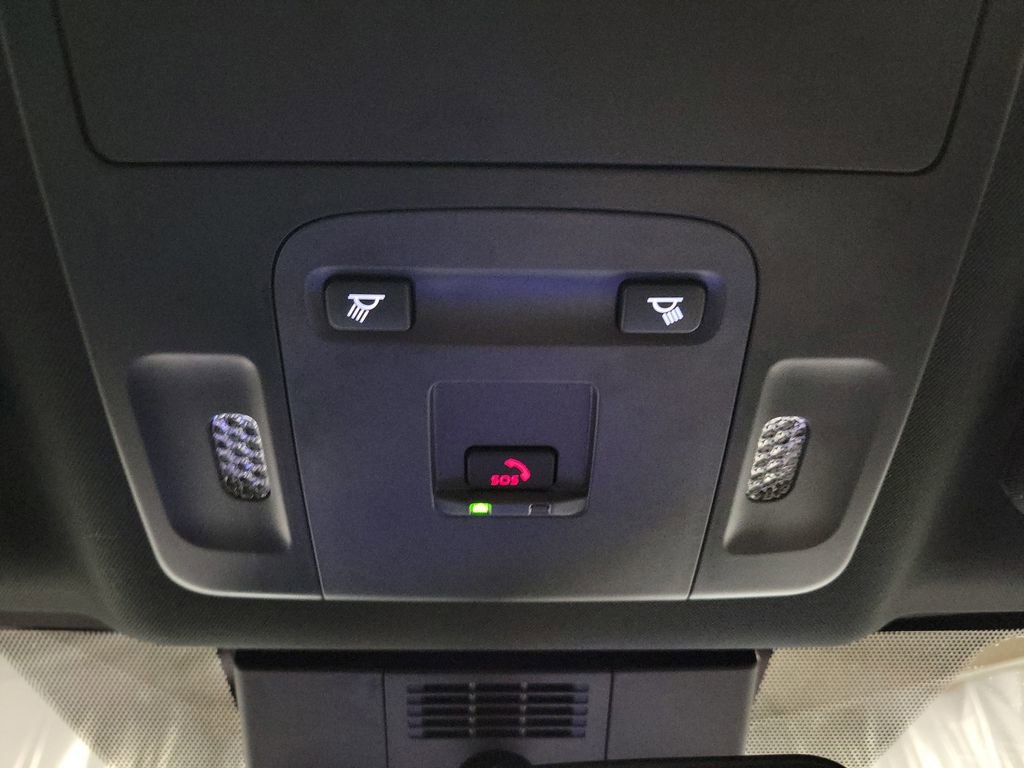 Used 2025 Toyota Camry SE image 20